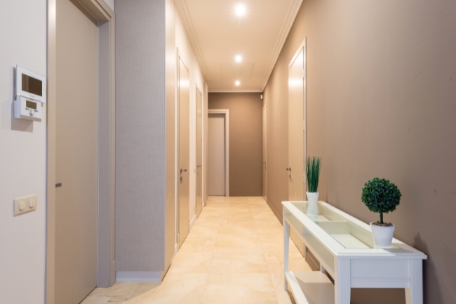 Idéias Para Deixar Seu Corredor Externo Simples, Bonito e Aconchegante
